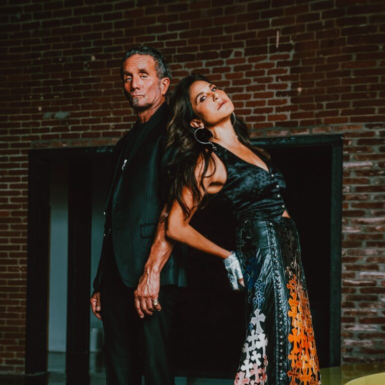 CHROME-HEARTS-voguebus-photograp