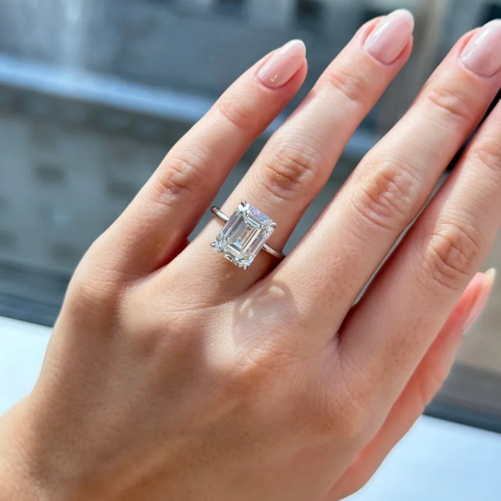 emerald and diamond ring
